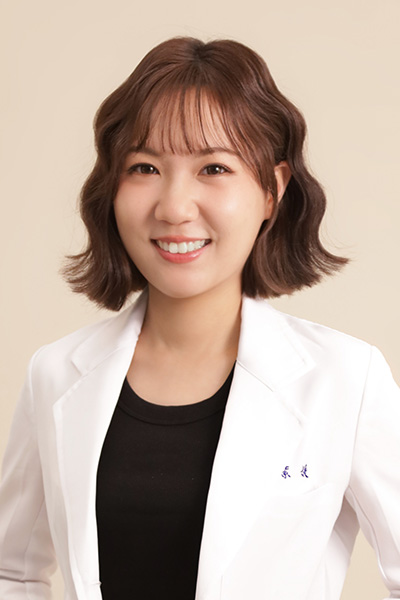 康紫媛 Tzu-Yuan Kang